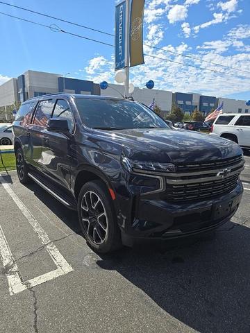 Photo of 2022 Midnight Blue Metallic Chevrolet Suburban