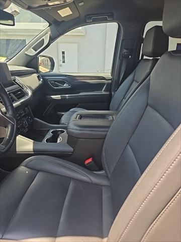 Photo of 2024 Black Chevrolet Suburban