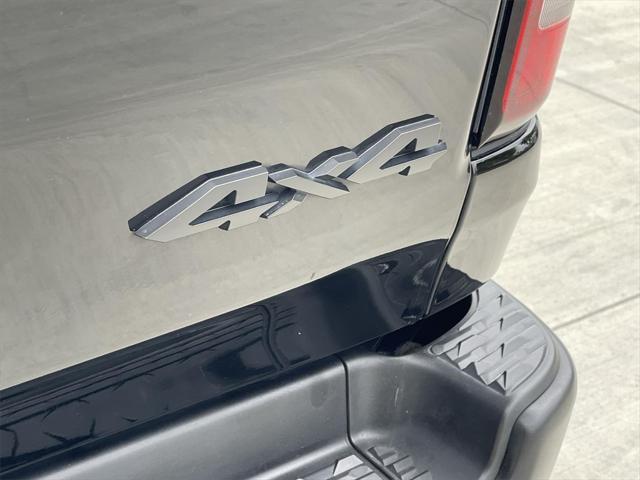 Photo of 2021 Diamond Black Crystal Pearlcoat RAM 1500