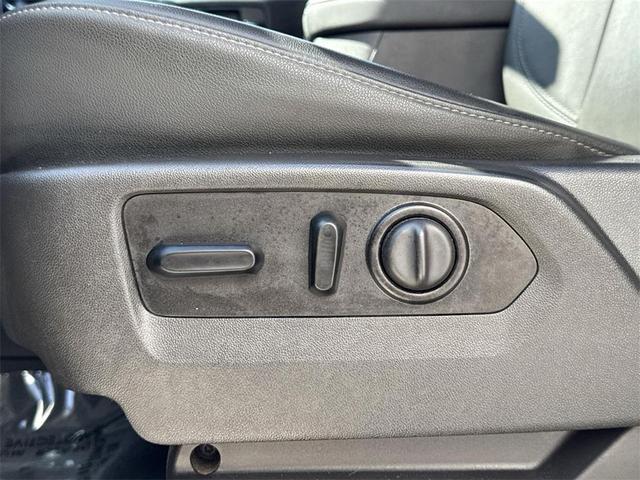 Photo of 2021 Silver Ice Metallic Chevrolet Silverado 1500