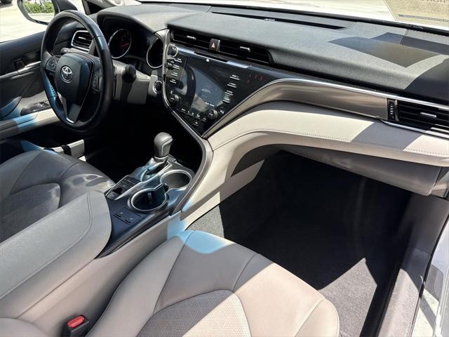Photo of 2018 Wind Chill Pearl Toyota Camry