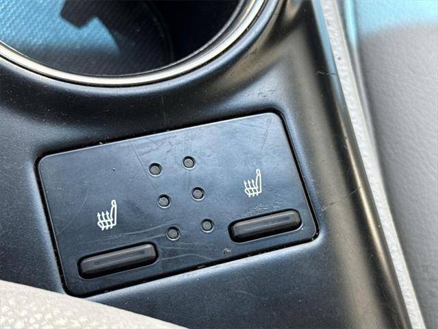 Photo of 2018 Wind Chill Pearl Toyota Camry
