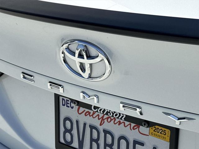 Photo of 2018 Wind Chill Pearl Toyota Camry