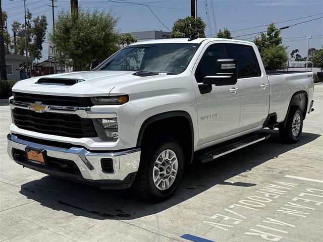 Photo of 2024 Summit White Chevrolet Silverado 2500