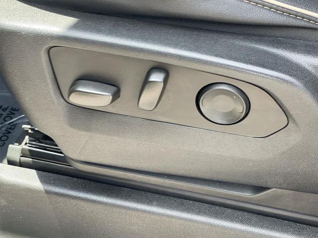 Photo of 2023 Summit White Chevrolet Suburban