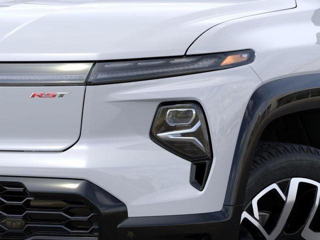 Photo of 2025 Summit White Chevrolet Silverado EV