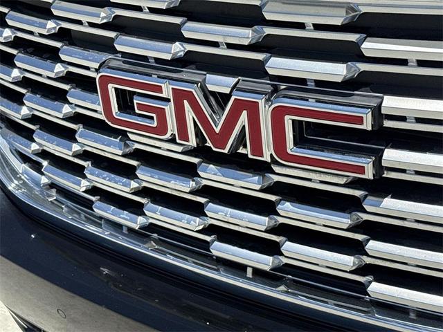 Photo of 2019 Onyx Black GMC Yukon XL