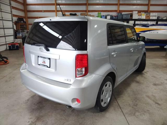Photo of 2012 Classic Silver Metallic Scion xB
