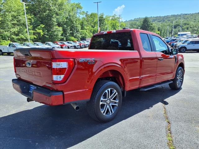 Photo of 2023 Hot Pepper Red Metallic Tinted Clearcoat Ford F-150