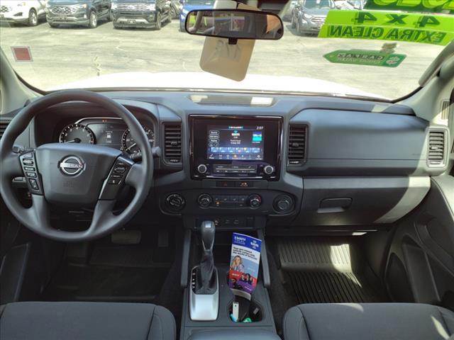 Photo of 2023 Glacier White Nissan Frontier
