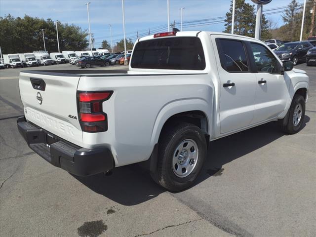 Photo of 2023 Glacier White Nissan Frontier