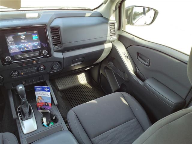 Photo of 2023 Glacier White Nissan Frontier