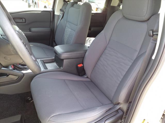 Photo of 2023 Glacier White Nissan Frontier
