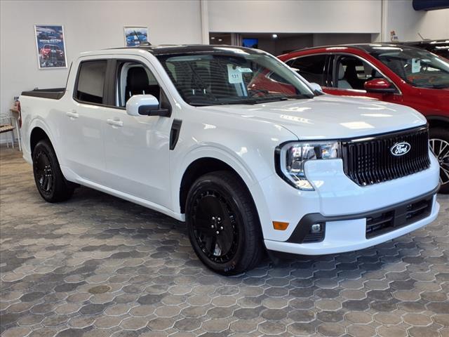 Photo of 2025 Oxford White Clearcoat Ford Maverick
