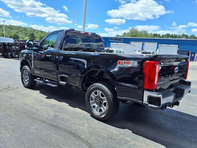 Photo of 2025 Agate Black Metallic Ford F-250