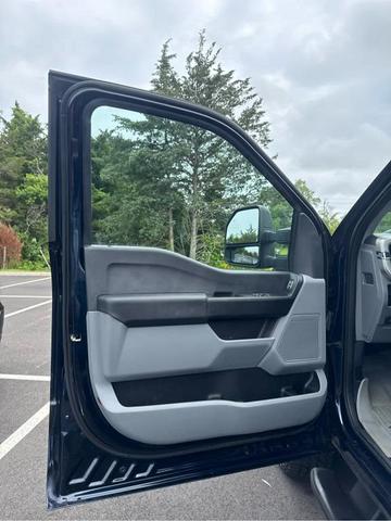 Photo of 2023 Antimatter Blue Metallic Ford F-350