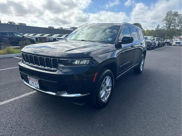 Photo of 2023 Diamond Black Jeep Grand Cherokee L