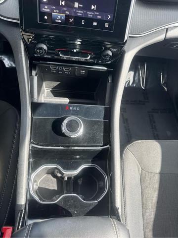 Photo of 2023 Diamond Black Jeep Grand Cherokee L