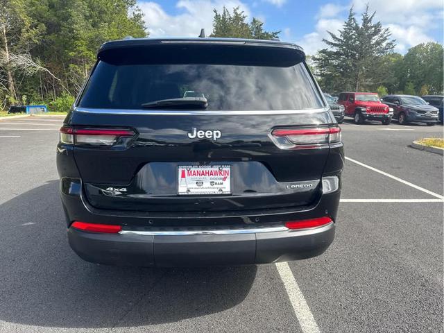Photo of 2023 Diamond Black Jeep Grand Cherokee L