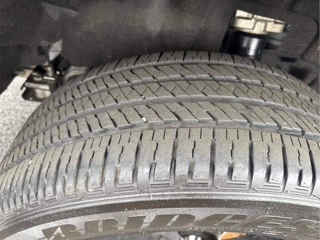 Photo of 2023 Silver Zynith Jeep Grand Cherokee