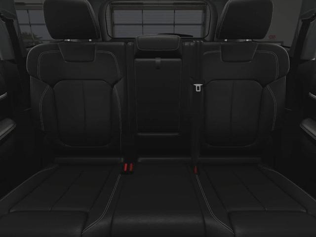 Photo of 2025 Diamond Black Jeep Grand Cherokee