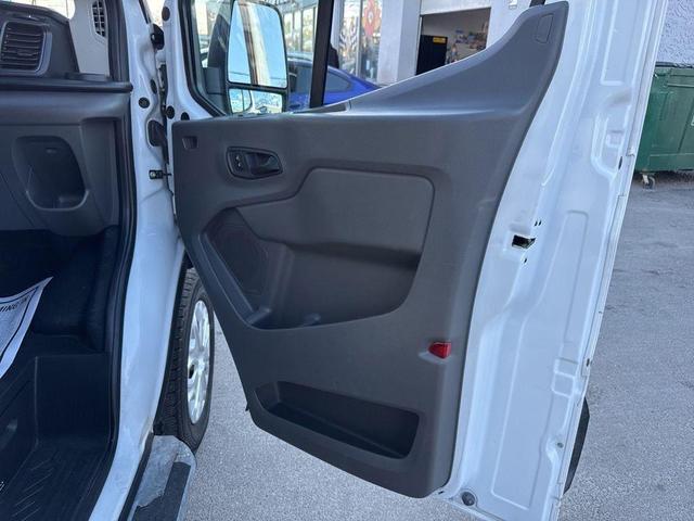 Photo of 2022 Oxford White Ford Transit-250