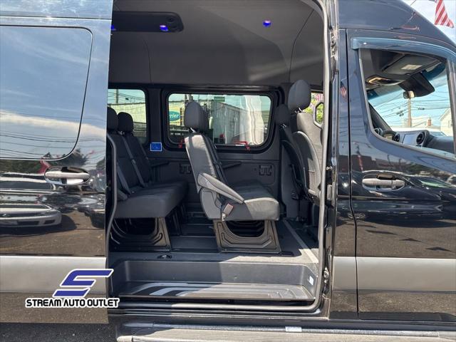 Photo of 2019 Black Mercedes-Benz Sprinter 2500