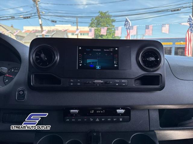 Photo of 2019 Black Mercedes-Benz Sprinter 2500