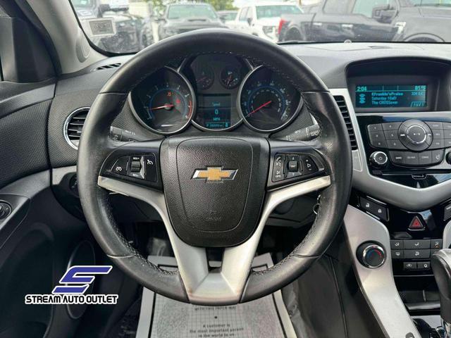 Photo of 2012 Silver Ice Metallic Chevrolet Cruze