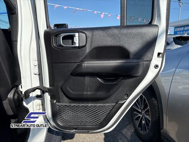 Photo of 2019 Bright White Clearcoat Jeep Wrangler Unlimited