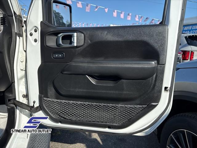 Photo of 2019 Bright White Clearcoat Jeep Wrangler Unlimited