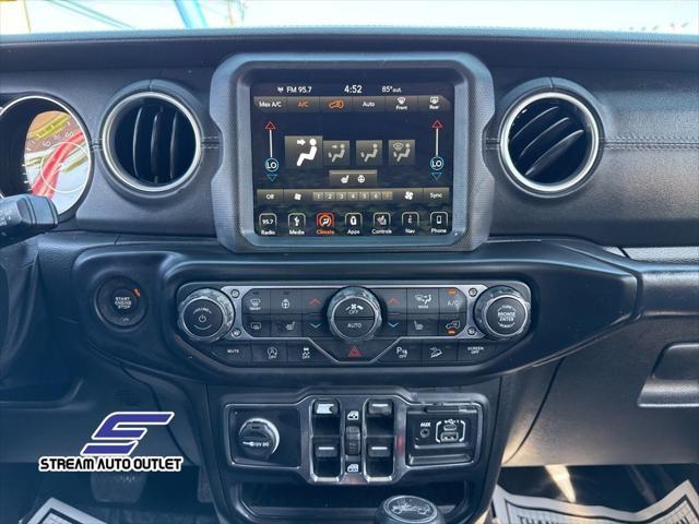 Photo of 2019 Bright White Clearcoat Jeep Wrangler Unlimited