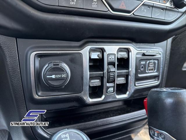 Photo of 2019 Bright White Clearcoat Jeep Wrangler Unlimited