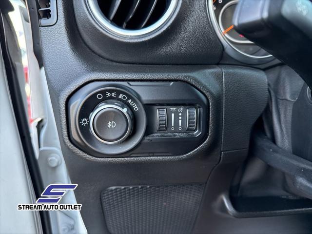 Photo of 2019 Bright White Clearcoat Jeep Wrangler Unlimited