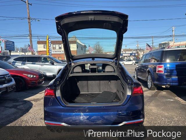 Photo of 2022 Navarra Blue Metallic Audi S5