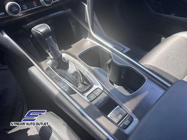 Photo of 2022 Crystal Black Pearl Honda Accord