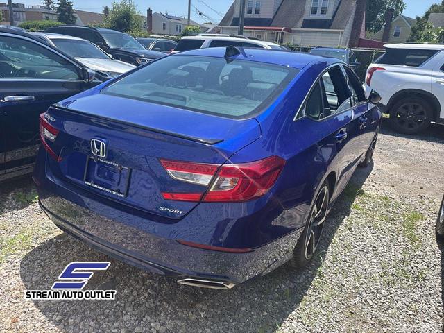 Photo of 2022 Crystal Black Pearl Honda Accord