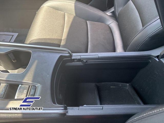 Photo of 2022 Crystal Black Pearl Honda Accord