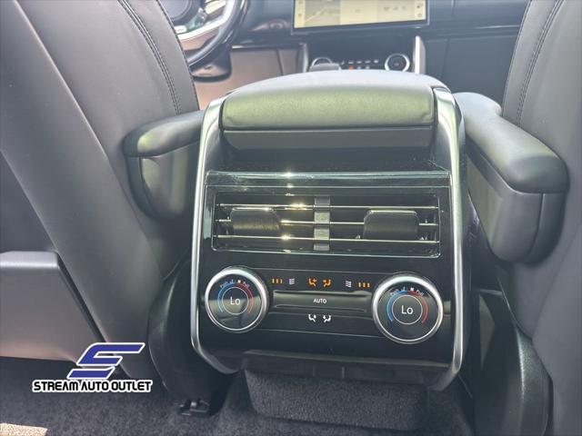 Photo of 2023 White Land Rover Range Rover
