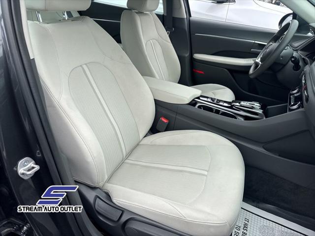 Photo of 2023 Portofino Gray Hyundai SONATA