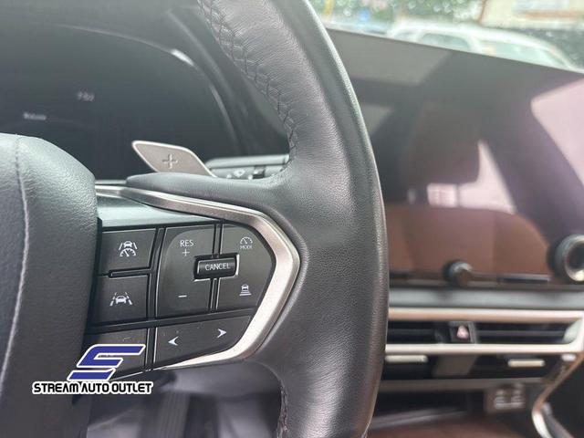 Photo of 2023 Eminent White Pearl Lexus RX 350