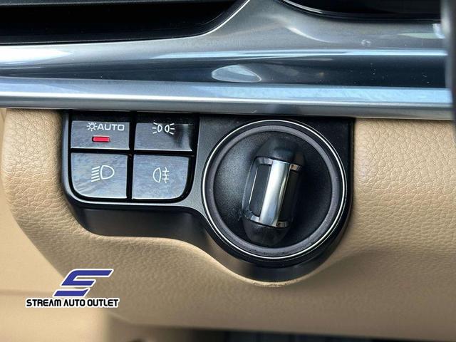 Photo of 2020 Blue Porsche Panamera