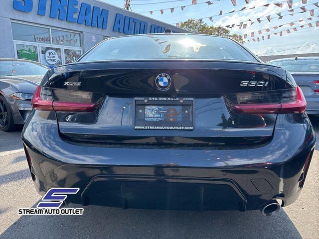 Photo of 2024 Black BMW 330