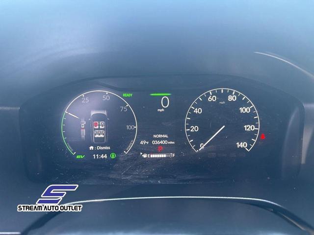 Photo of 2023 Gray Honda CR-V Hybrid