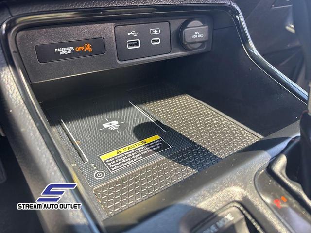 Photo of 2023 Gray Honda CR-V Hybrid