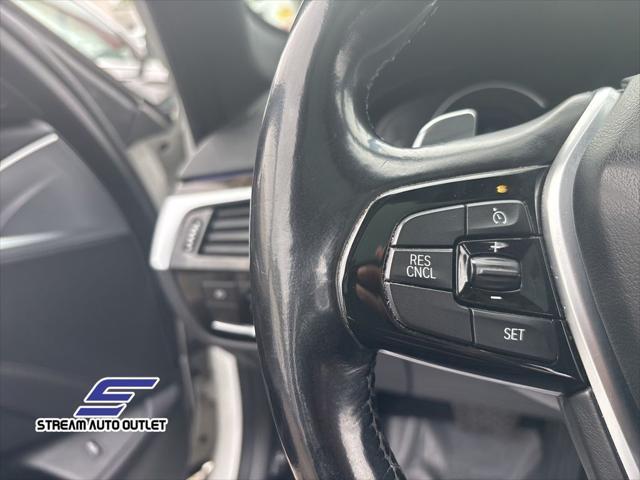 Photo of 2017 Alpine White BMW 530