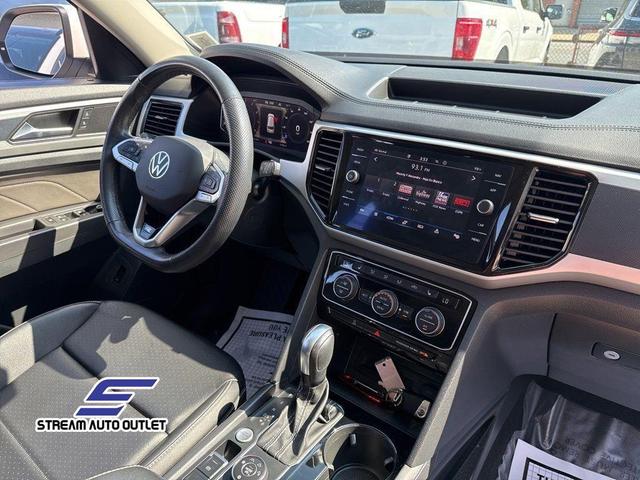 Photo of 2022 White Volkswagen Atlas