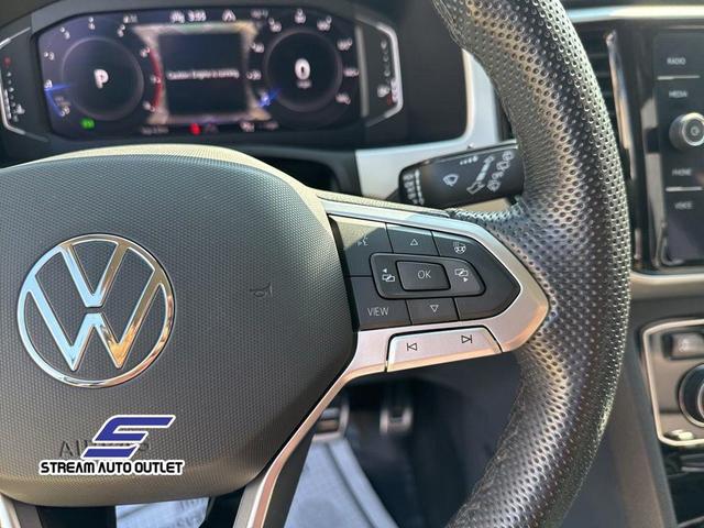 Photo of 2022 White Volkswagen Atlas