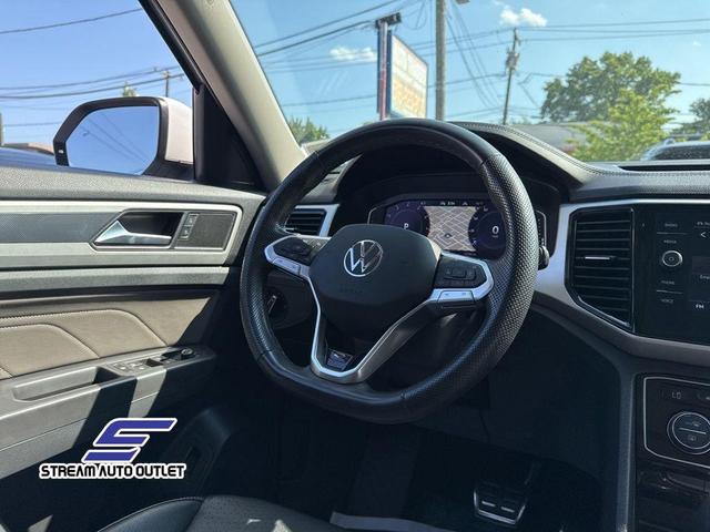 Photo of 2022 White Volkswagen Atlas
