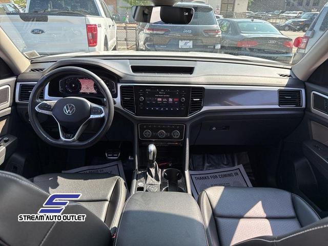 Photo of 2022 White Volkswagen Atlas